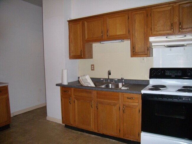 Building Photo - 14-16 S. Franklin St.