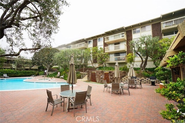 Building Photo - 6542 Ocean Crest Dr
