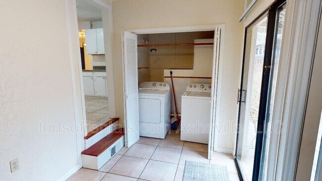 Building Photo - 170 Birch Ln