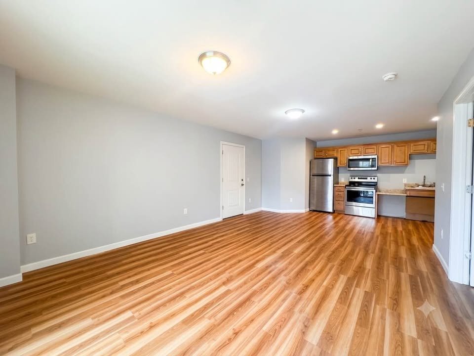 Building Photo - 26 Patriots Ln