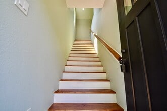 Building Photo - 111 Big Deer Dr