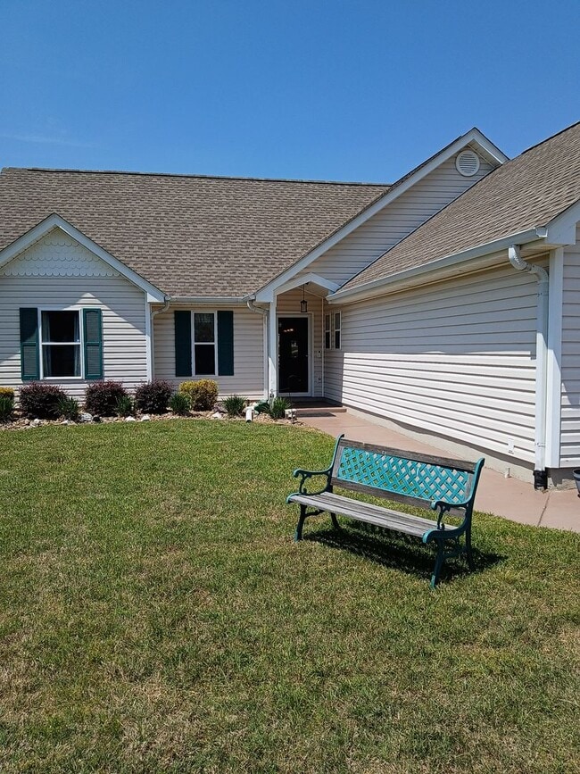 Building Photo - BRIDGEPORT