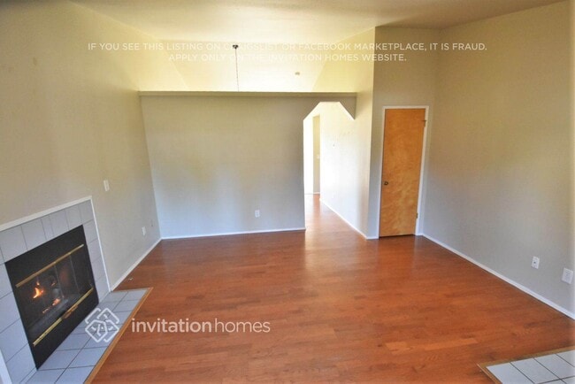 Building Photo - 2618 107th Dr NE