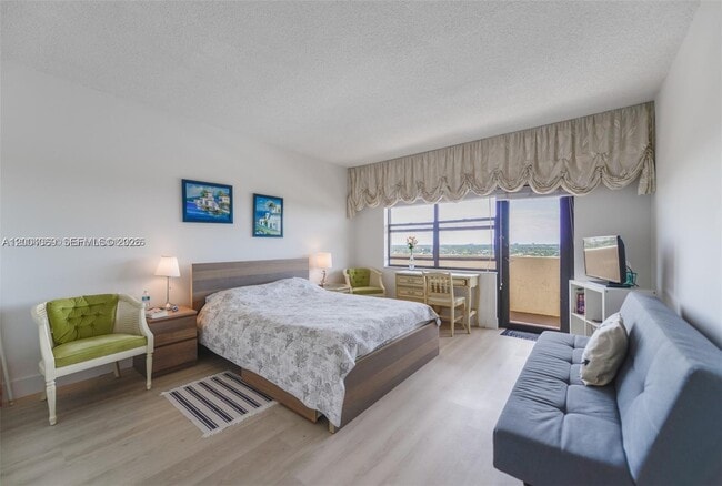 Building Photo - 4900 N Ocean Blvd