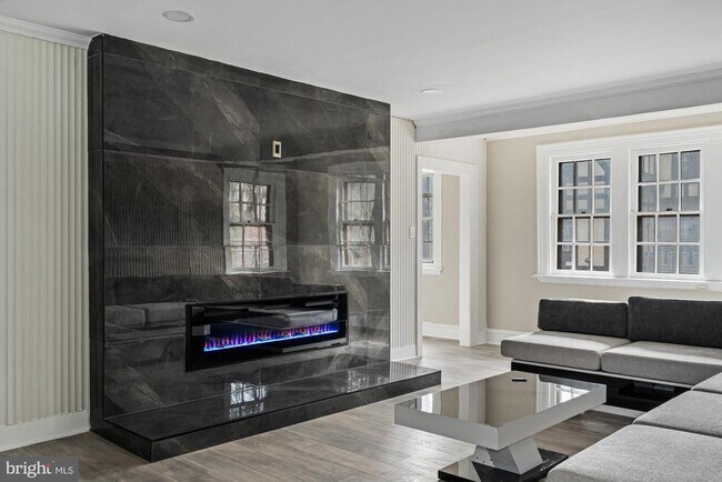 Building Photo - 415 City Ave