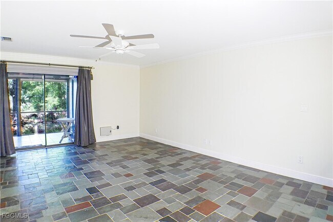 Building Photo - 112 Pinebrook Dr