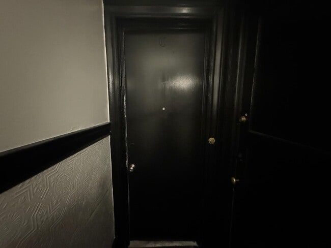 Primary Photo - 360 BAKER ST.