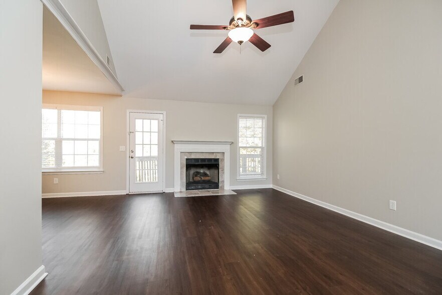 Building Photo - 1126 Poplar Hollow Dr