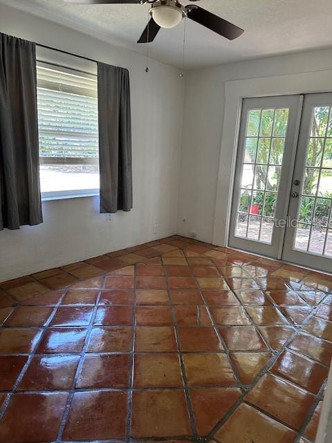 Building Photo - 2120 E Washington St