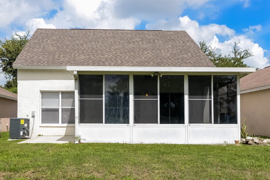 Building Photo - 22715 St Thomas Cir