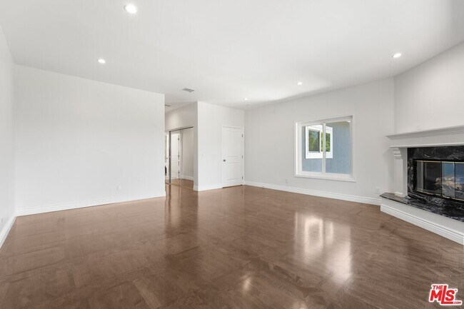 Building Photo - 22405 Calipatria Dr
