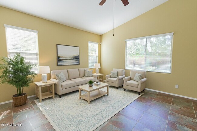 Building Photo - 2270 E Aloe Pl