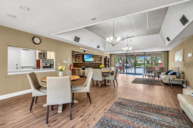 Building Photo - 3811 Arelia Dr