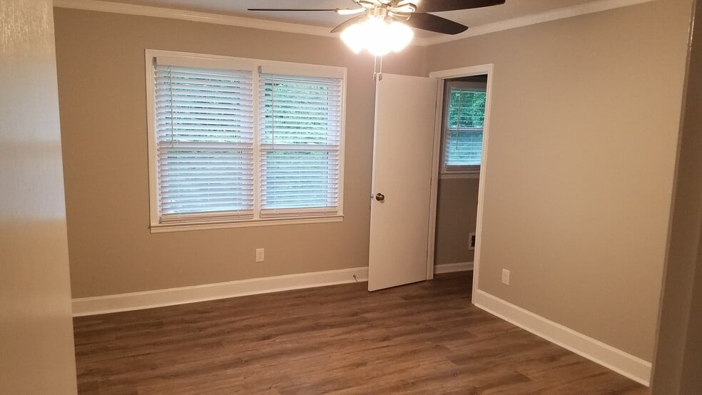 Master Bedroom - 115 Windy Hill Ct