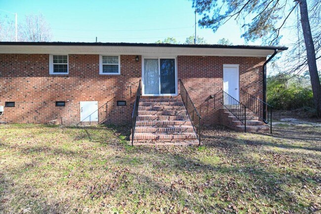 Building Photo - 847 Durwood Dr