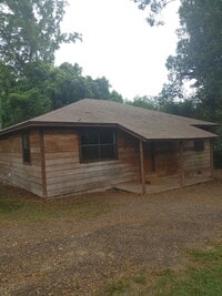 Building Photo - Spacious 2 Bedroom/2 Bath