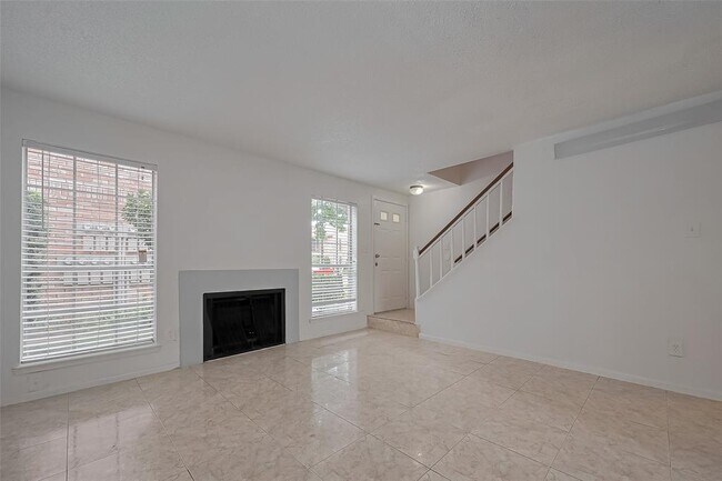 Building Photo - 3100 Jeanetta St