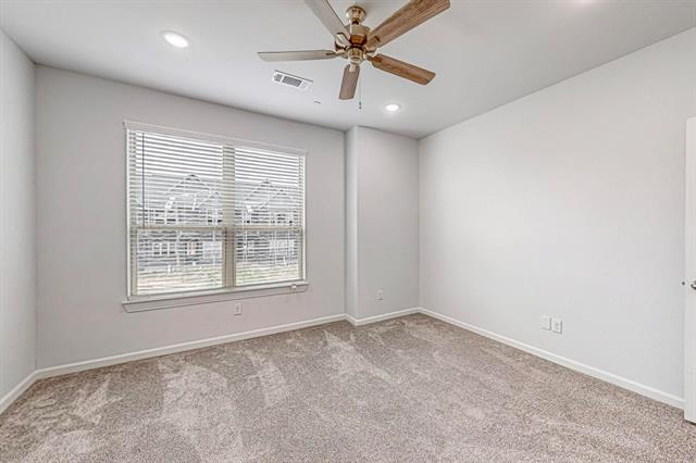 Building Photo - 349 Mule Deer Mews