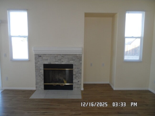 Building Photo - 4 Bedrooms, 2 Bathrooms, 3 Car Garage, 1899 sq. ft., Large Fenced, Front Yard Lawn, Near Schools ...