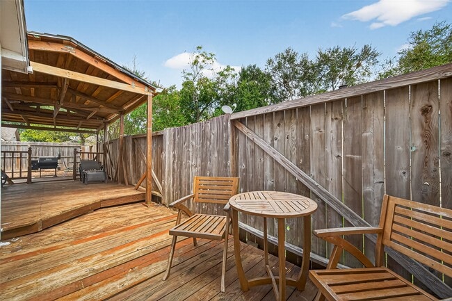 Building Photo - 3403 Hillstone Dr