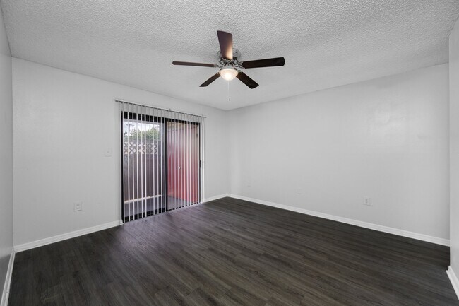 Building Photo - 10709 Yorkshire Ct