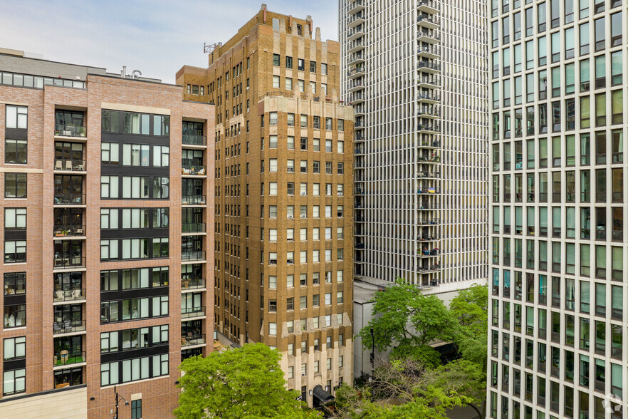 Primary Photo - Canterbury Court Apartments