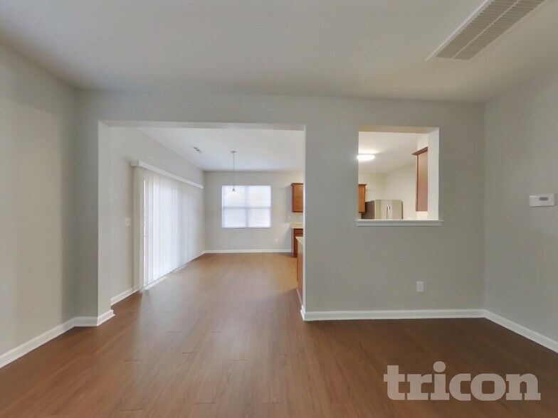 Building Photo - 2037 St Augustine Pl