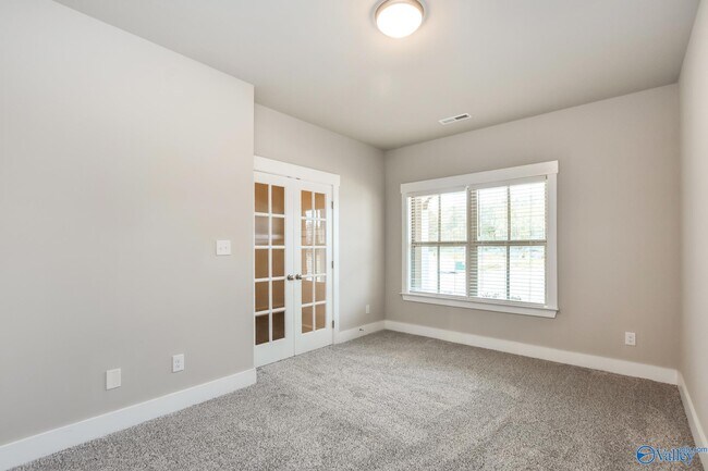 Building Photo - 9509 Hampton Oak Dr S E