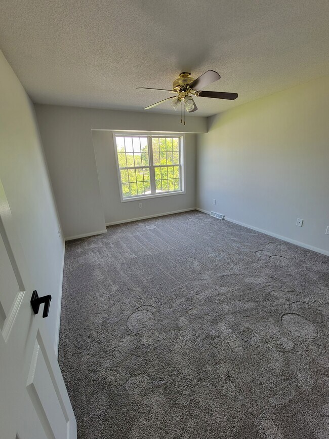 Building Photo - 92 Guideboard Rd