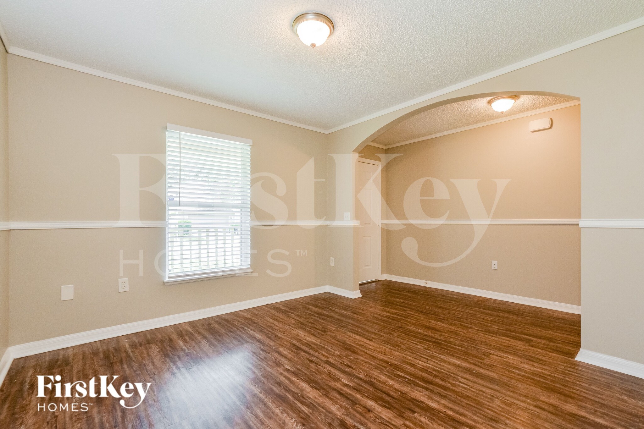 Building Photo - 1741 W Marshall Lake Dr