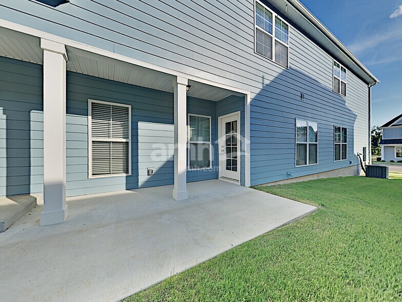 Building Photo - 5311 Tupelo St