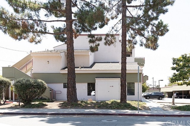 Primary Photo - 1239 Foothill Blvd