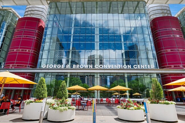 Building Photo - 1727 Hadley St