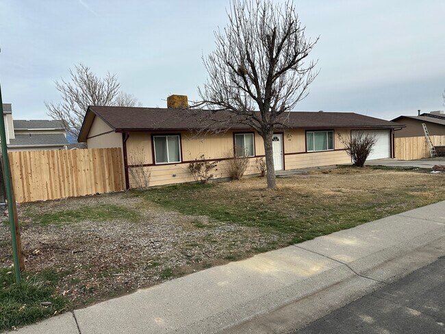 Building Photo - 478 Bing Ln