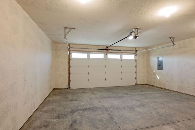 Building Photo - Kimberly - Single Family Home