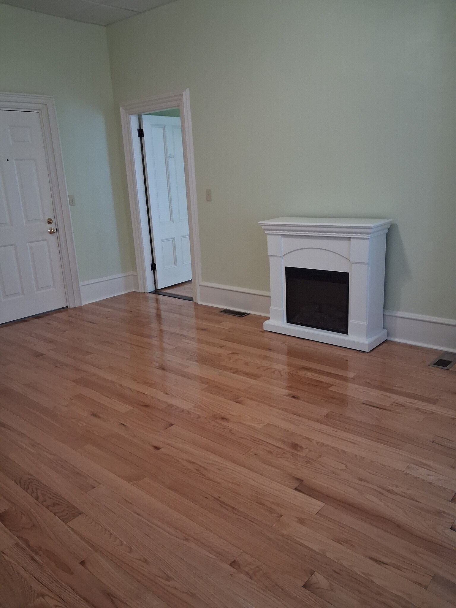 Building Photo - 33 Kinsley St