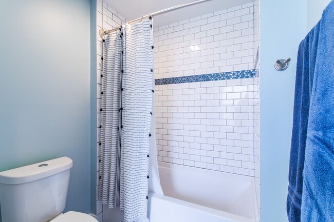 Building Photo - Fully Furnished