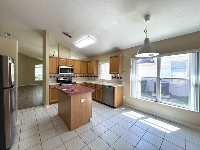Building Photo - 4952 Hook Hollow Cir