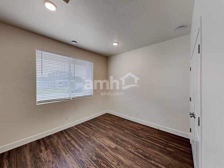 Building Photo - 2634 W 3340 S