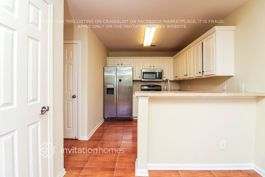 Building Photo - 145 Stoneforest Dr