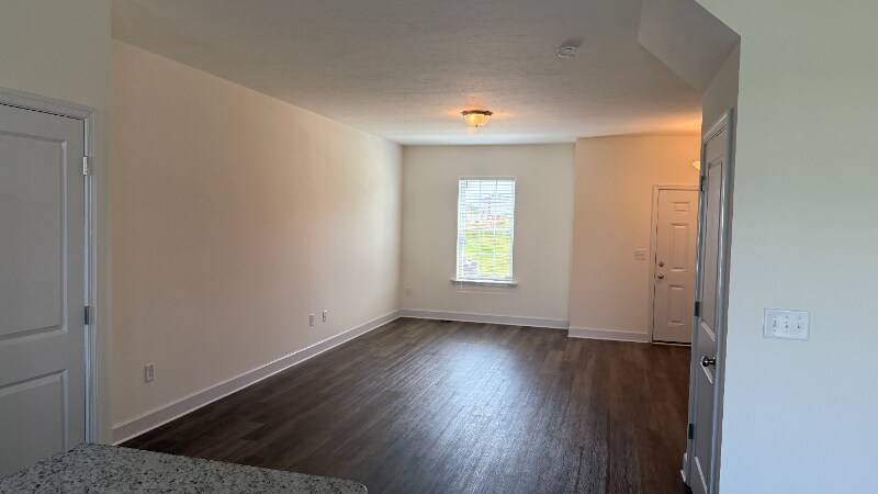 Building Photo - 3615 Fieldstone Dr