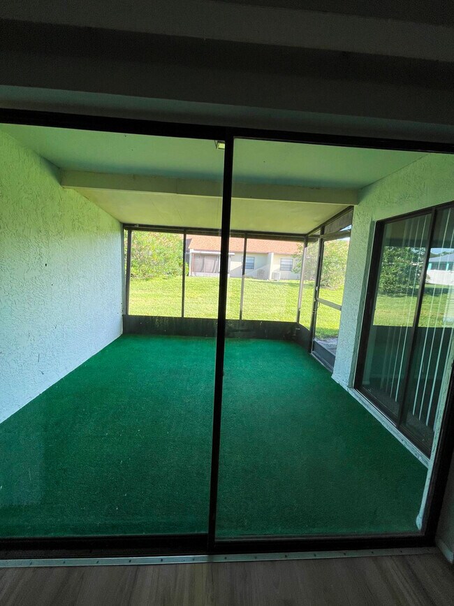Building Photo - 6010 Indrio Rd