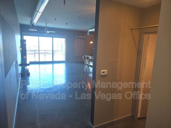 Building Photo - 200 Hoover Ave