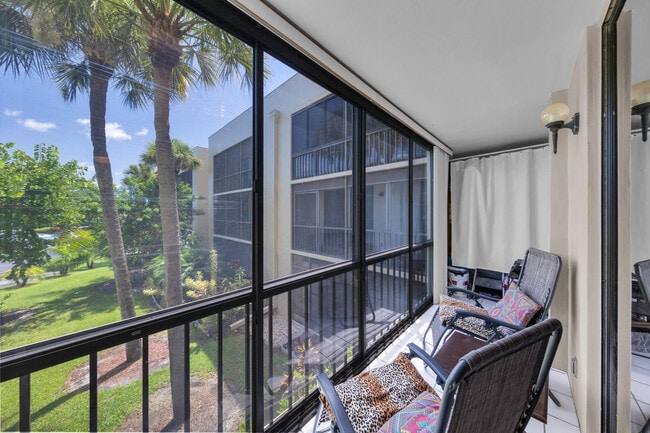 Building Photo - 5160 Las Verdes Cir