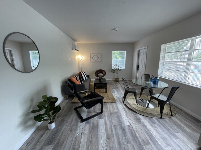 Building Photo - 2635 SW 24th Ave