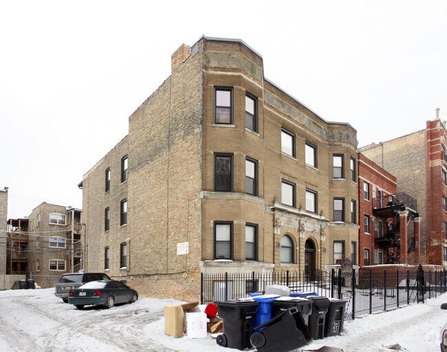 Primary Photo - 831-33 W Windsor Ave