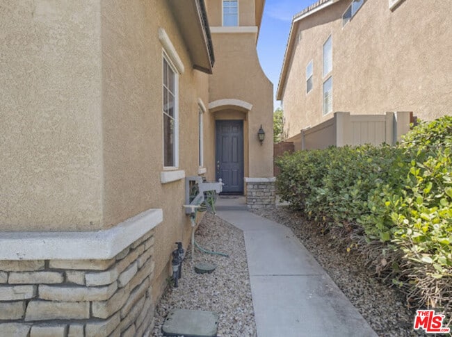 Building Photo - 30319 Cedar Oak Ln