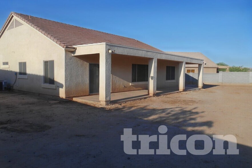 Building Photo - 7050 W Sophie Ln