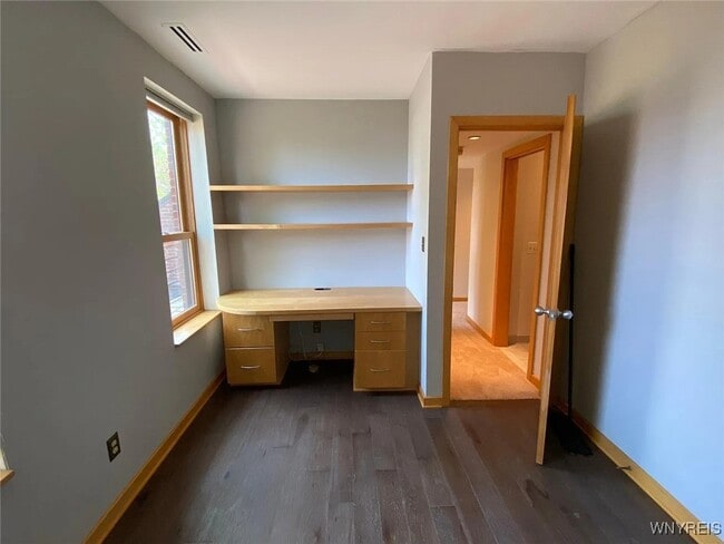 Building Photo - 84 Ojibwa Cir