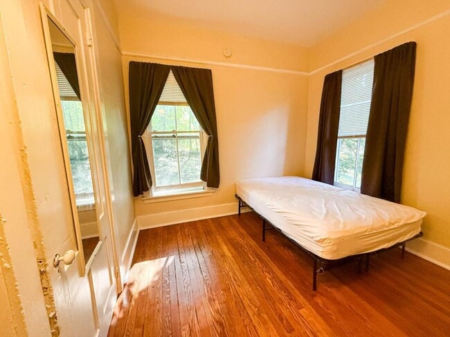 Building Photo - 115 Stewart Ave